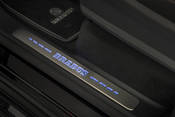 Пороги внутренние с логотипом BRABUS для Mercedes G63 (W463A) RGB